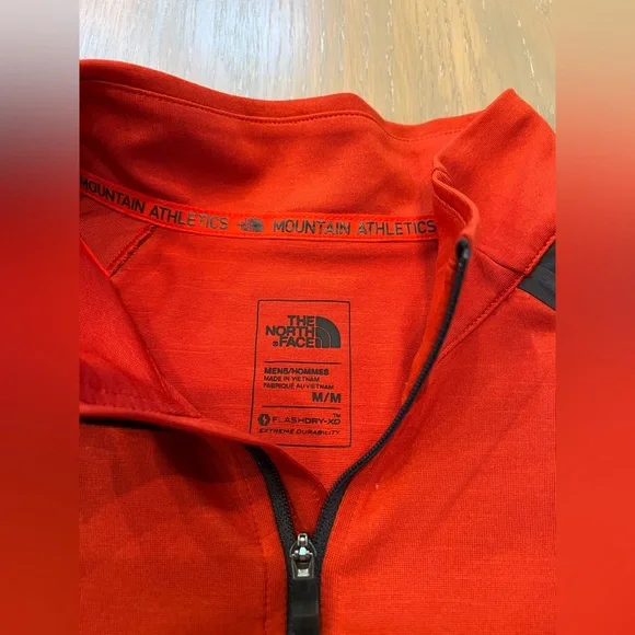 North Face Men’s Kilowatt 1/4 ZIP Pullover Medium - Picture 3 of 5